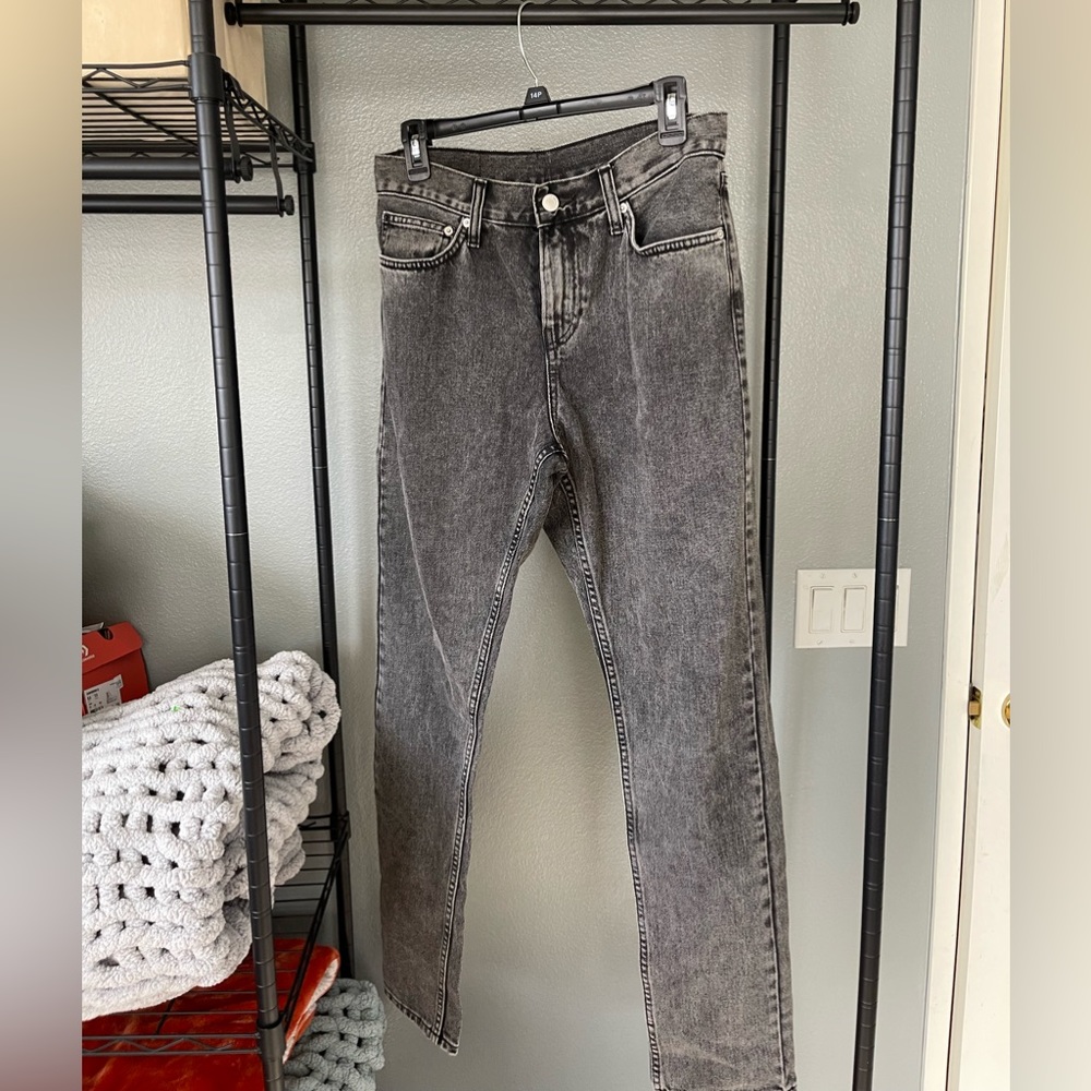 Mid rise slim Calvin Klein jeans in black acid wash!